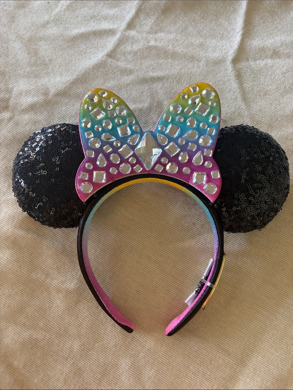 BRAND NEW Disneyland 70th Minnie Ears- Rainbow and Adorable!! 🩷
#disney #ears